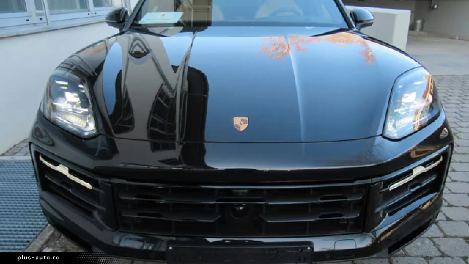Porsche Cayenne New Coupe E-Hybrid TV