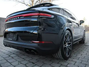 Porsche Cayenne New Coupe E-Hybrid TV