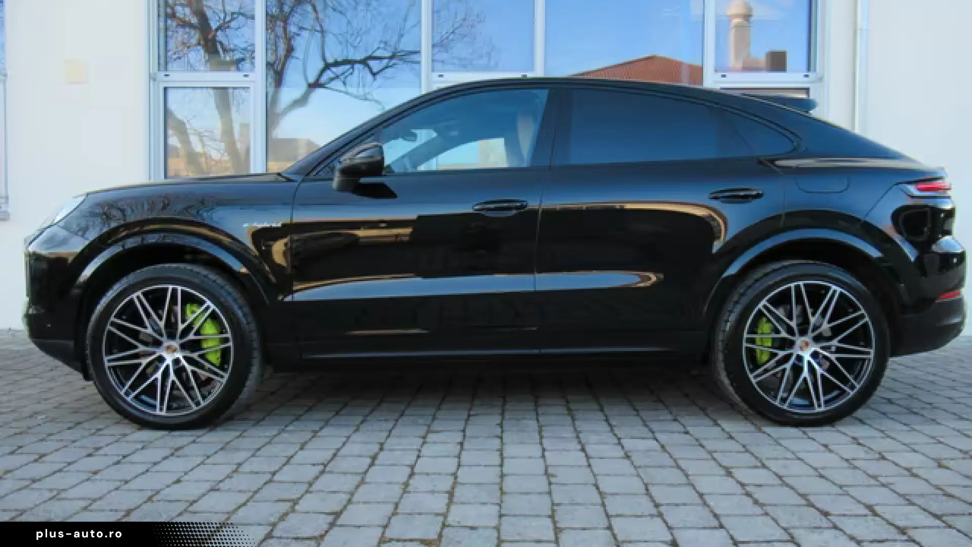 Porsche Cayenne New Coupe E-Hybrid TV