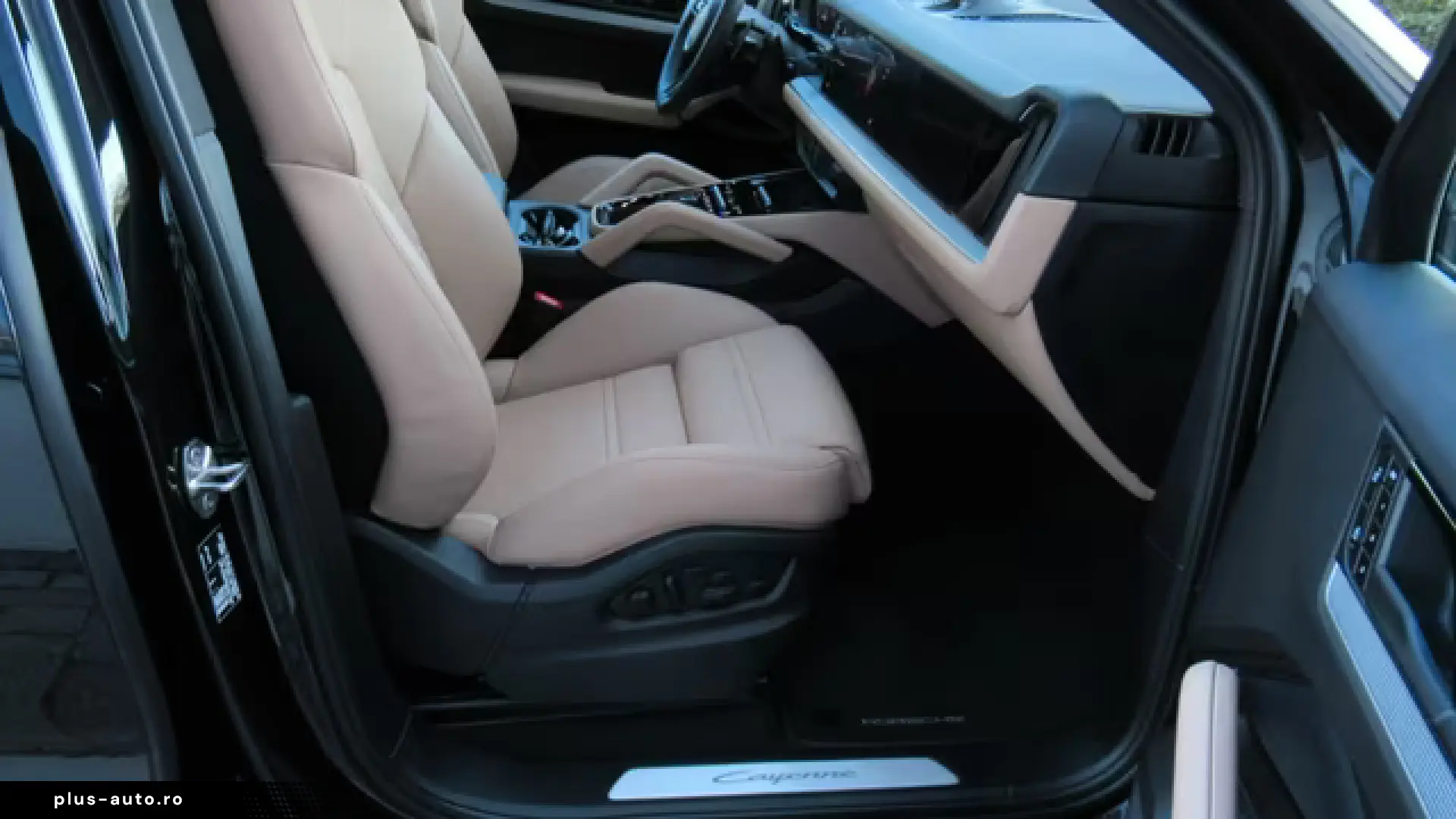 Porsche Cayenne New Coupe E-Hybrid TV