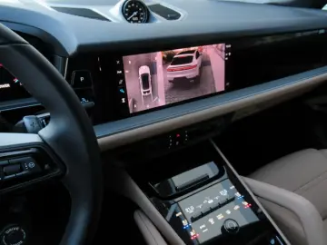 Porsche Cayenne New Coupe E-Hybrid TV