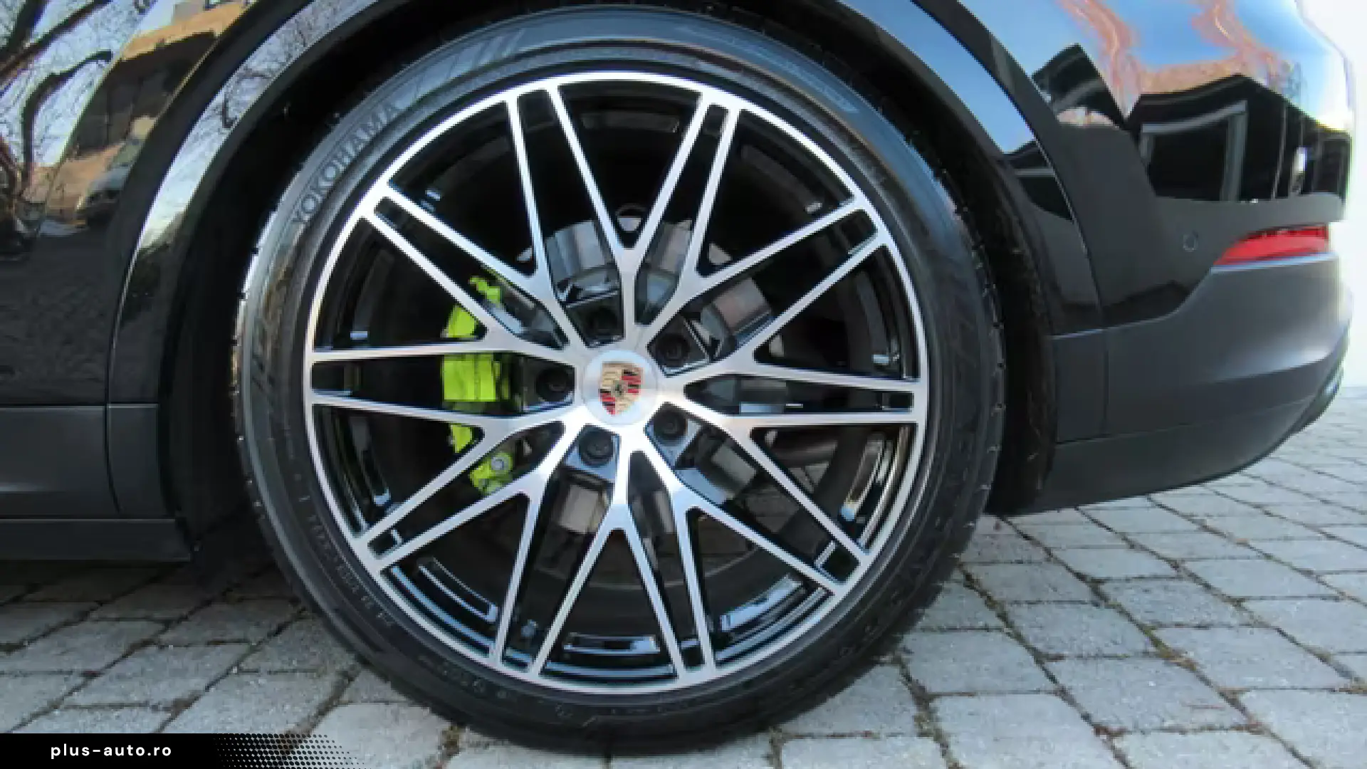 Porsche Cayenne New Coupe E-Hybrid TV