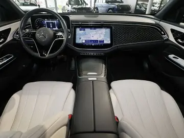 MERCEDES-BENZ E 300 e T Advanced Plus PANO AHK HUD L…