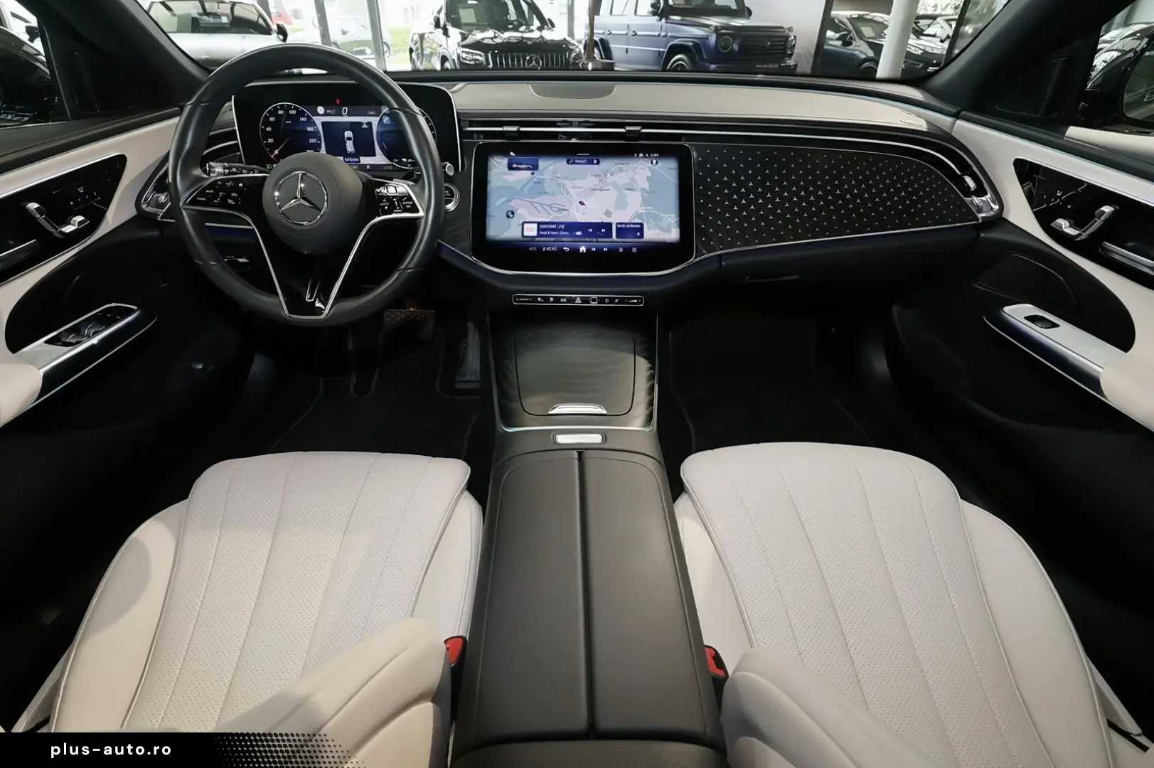 MERCEDES-BENZ E 300 e T Advanced Plus PANO AHK HUD L&hellip;