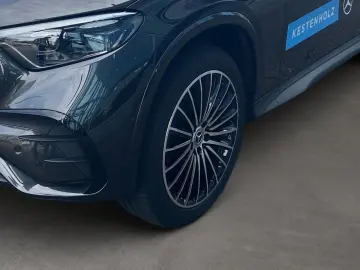 MERCEDES-BENZ GLC 300 e 4Matic Hybrid AMG AHK PANO 3…