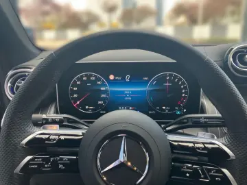 MERCEDES-BENZ GLC 300 e 4Matic Hybrid AMG AHK PANO 3…