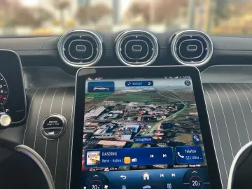 MERCEDES-BENZ GLC 300 e 4Matic Hybrid AMG AHK PANO 3…