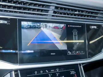 AUDI Q8 50 TDI quattro S Line tiptronic AHK STANDHZ.