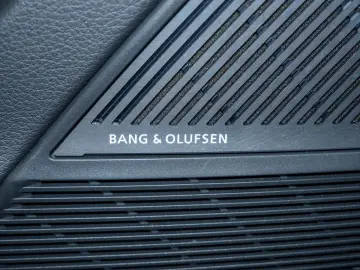 AUDI Q8 50 TDI quattro S Line tiptronic AHK STANDHZ.