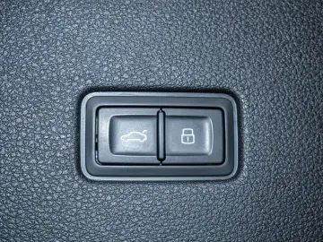 AUDI Q8 50 TDI quattro S Line tiptronic AHK STANDHZ.
