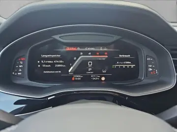 AUDI Q8 50 TDI quattro Tiptronic AHK Matrix