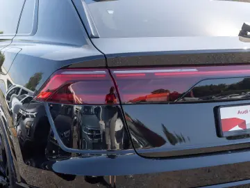 AUDI Q8 S line 60TFSIe qu Navi HuD Matrix AIR Standkl