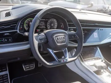 AUDI Q8 S line 60TFSIe qu Navi HuD Matrix AIR Standkl