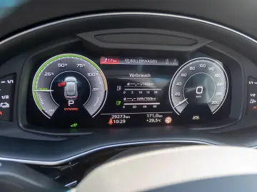AUDI Q8 S line 60TFSIe qu Navi HuD Matrix AIR Standkl