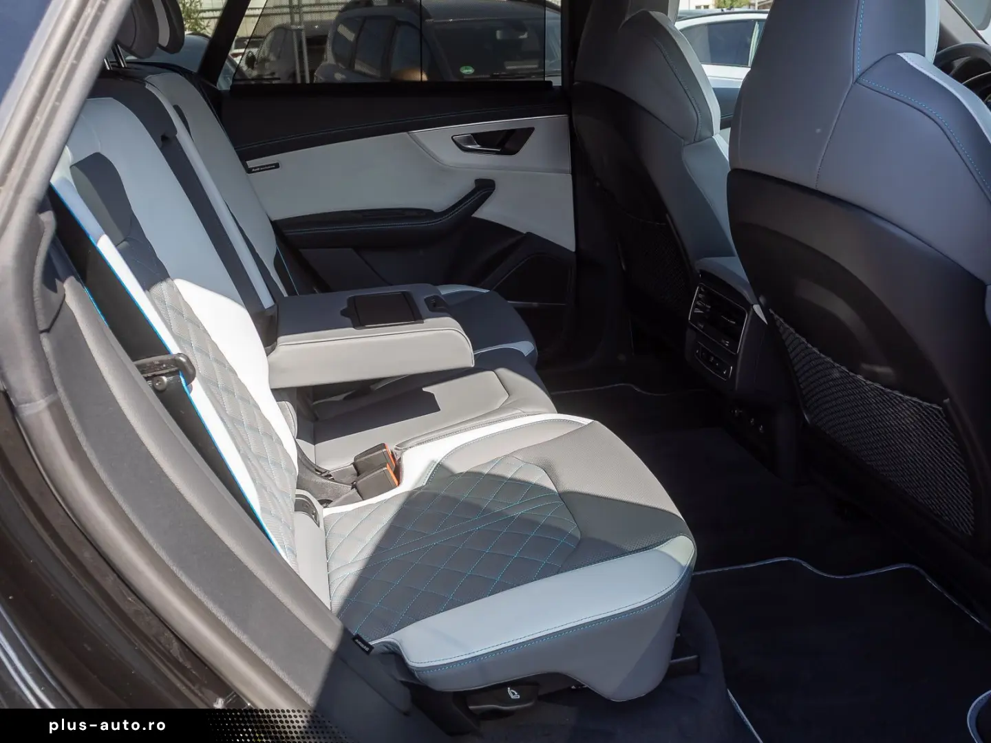 AUDI Q8 S line 60TFSIe qu Navi HuD Matrix AIR Standkl