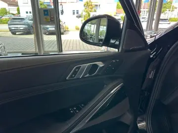 BMW X6 xDrive40d M Sport Pro AHK Pano Inno H K