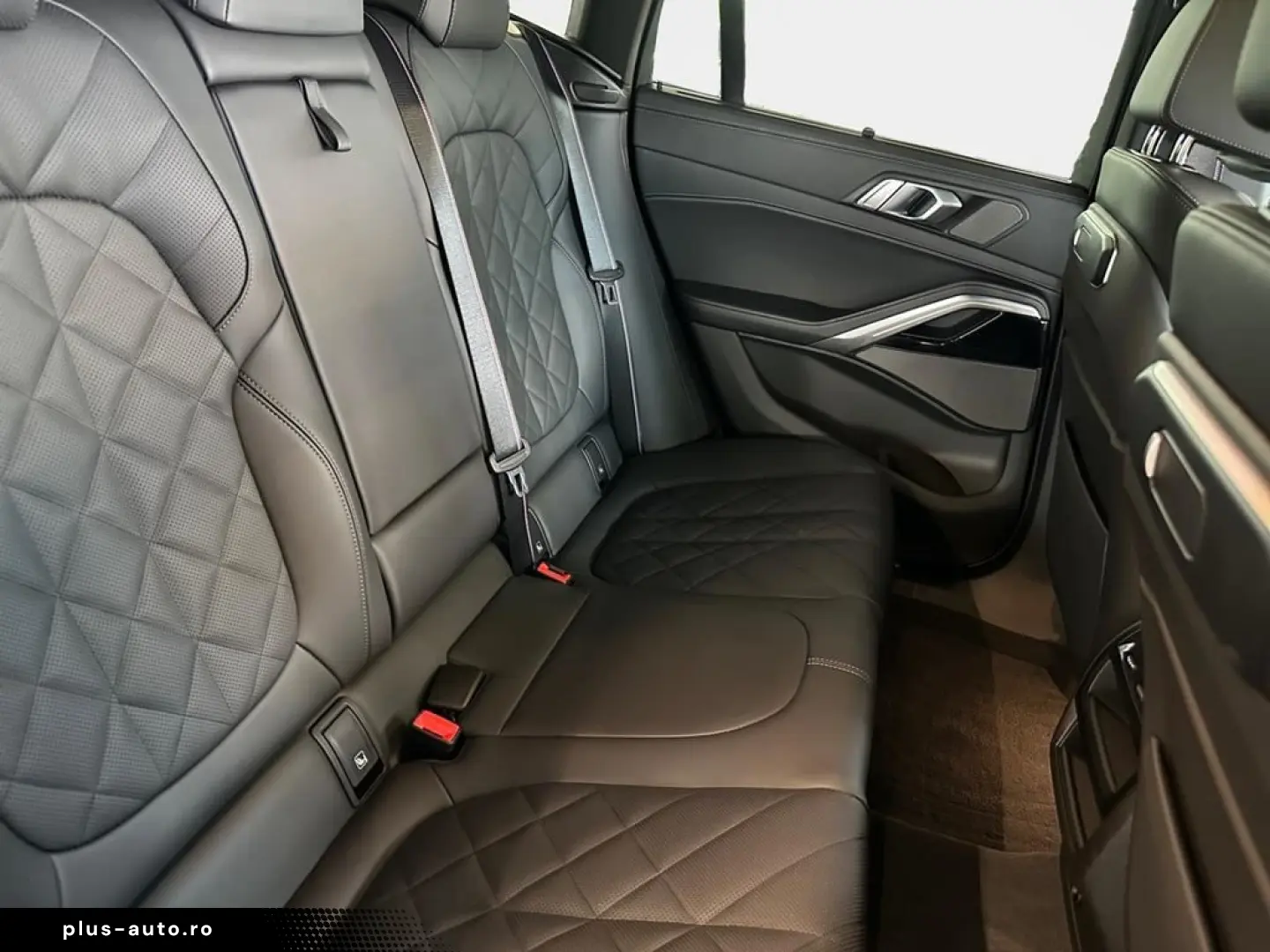 BMW X6 xDrive40d M Sport Pro AHK Pano Inno H K