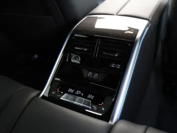 BMW 840d xDrive Carbon SoftClose Laser Frozen Shadow