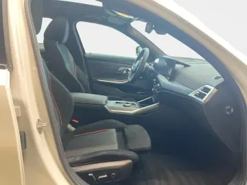 BMW 330d xDrive M Sport Pro AHK ACC Pano Inno Voll