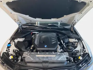 BMW 330d xDrive M Sport Pro AHK ACC Pano Inno Voll