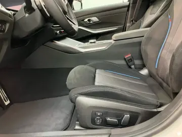 BMW 330d xDrive M Sport Pro AHK ACC Pano Inno Voll
