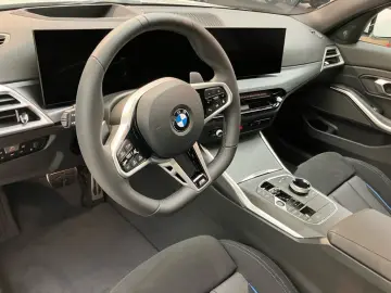 BMW 330d xDrive M Sport Pro AHK ACC Pano Inno Voll