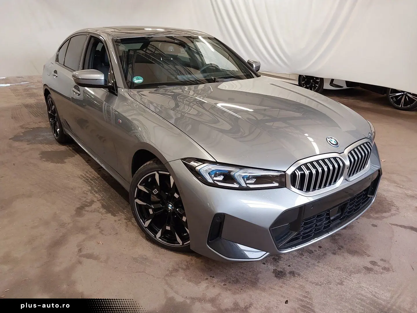BMW 330e xDrive M Sport   HeadUp Stop&Go Schiebedach