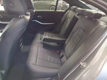 BMW 330e xDrive M Sport   HeadUp Stop&Go Schiebedach