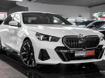 BMW 540xd M Sport Pro 3xTV Head B&W Dist 360 Pano 20