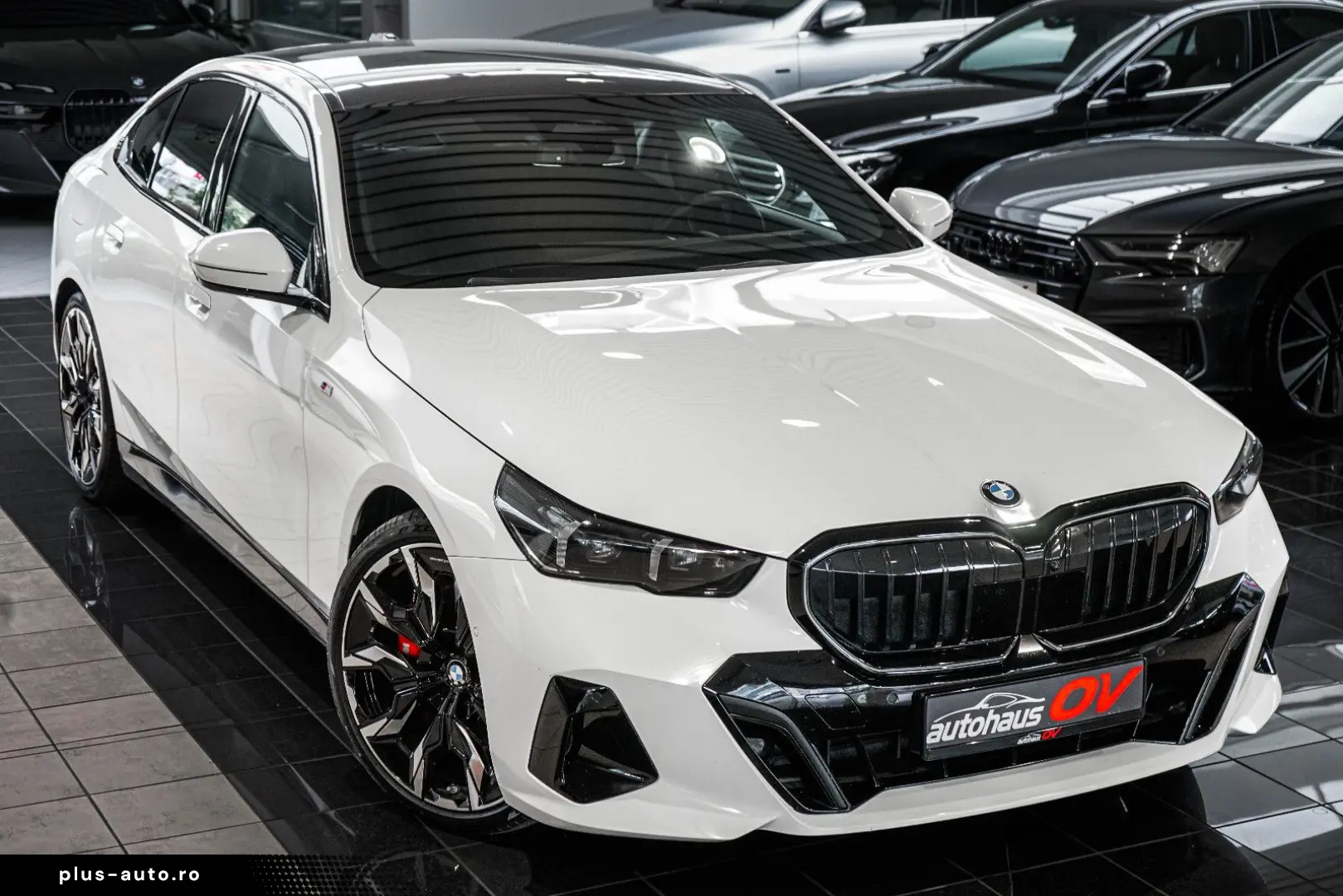 BMW 540xd M Sport Pro 3xTV Head B&W Dist 360 Pano 20