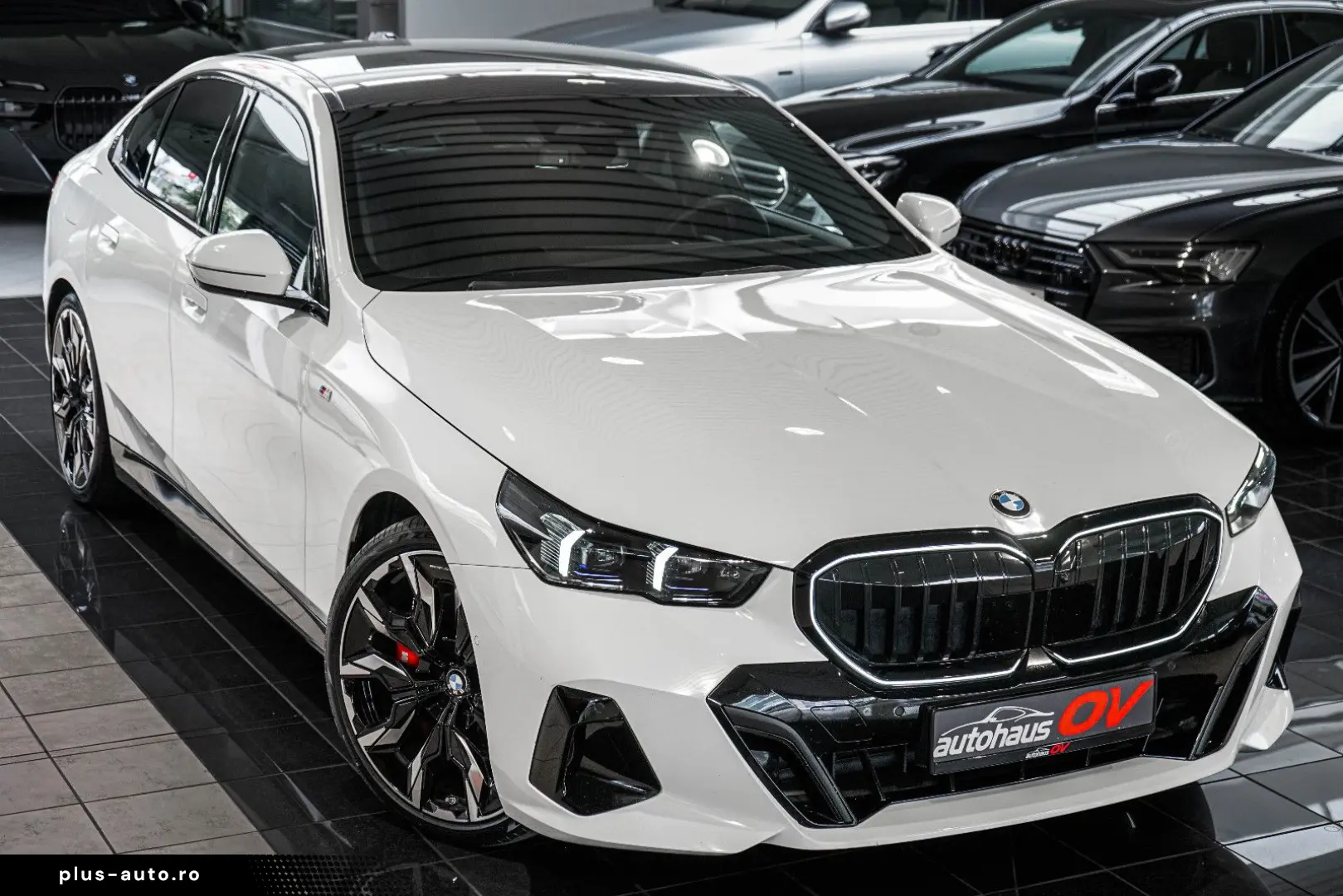 BMW 540xd M Sport Pro 3xTV Head B&W Dist 360 Pano 20