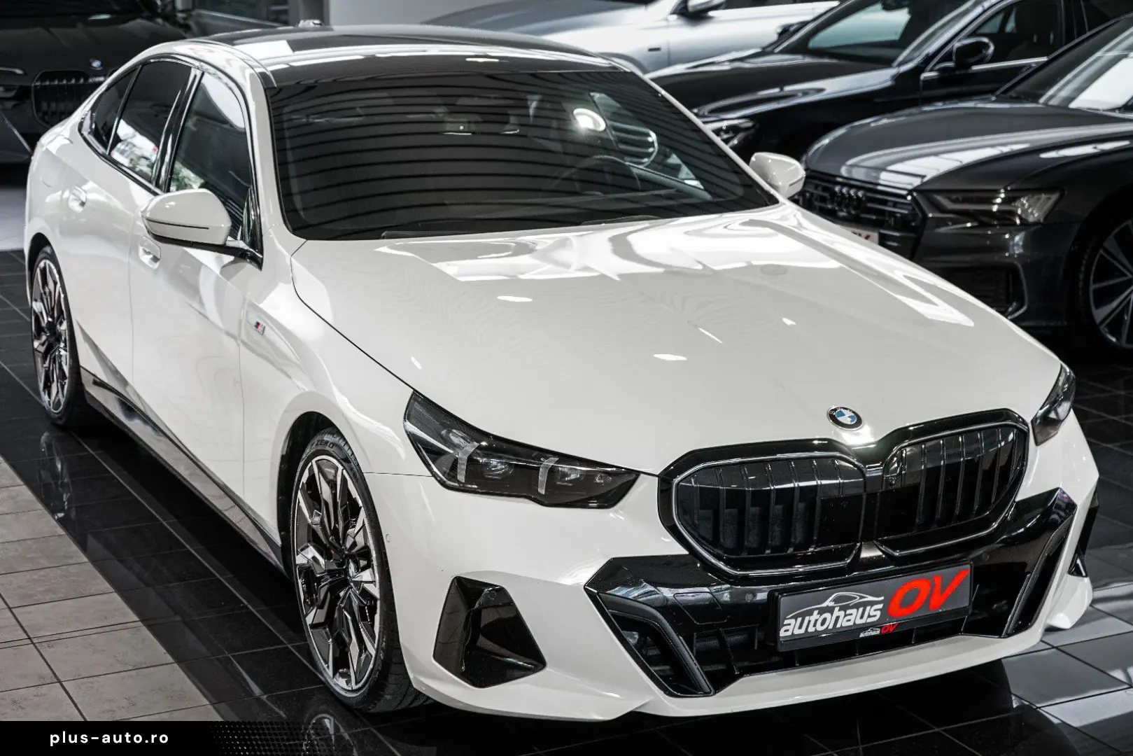 BMW 540xd M Sport Pro 3xTV Head B&W Dist 360 Pano 20