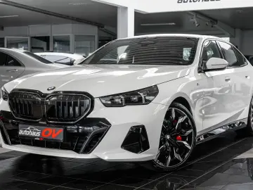 BMW 540xd M Sport Pro 3xTV Head B&W Dist 360 Pano 20