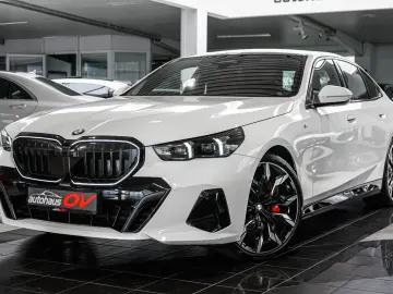 BMW 540xd M Sport Pro 3xTV Head B&W Dist 360 Pano 20
