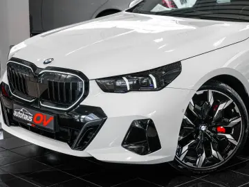 BMW 540xd M Sport Pro 3xTV Head B&W Dist 360 Pano 20