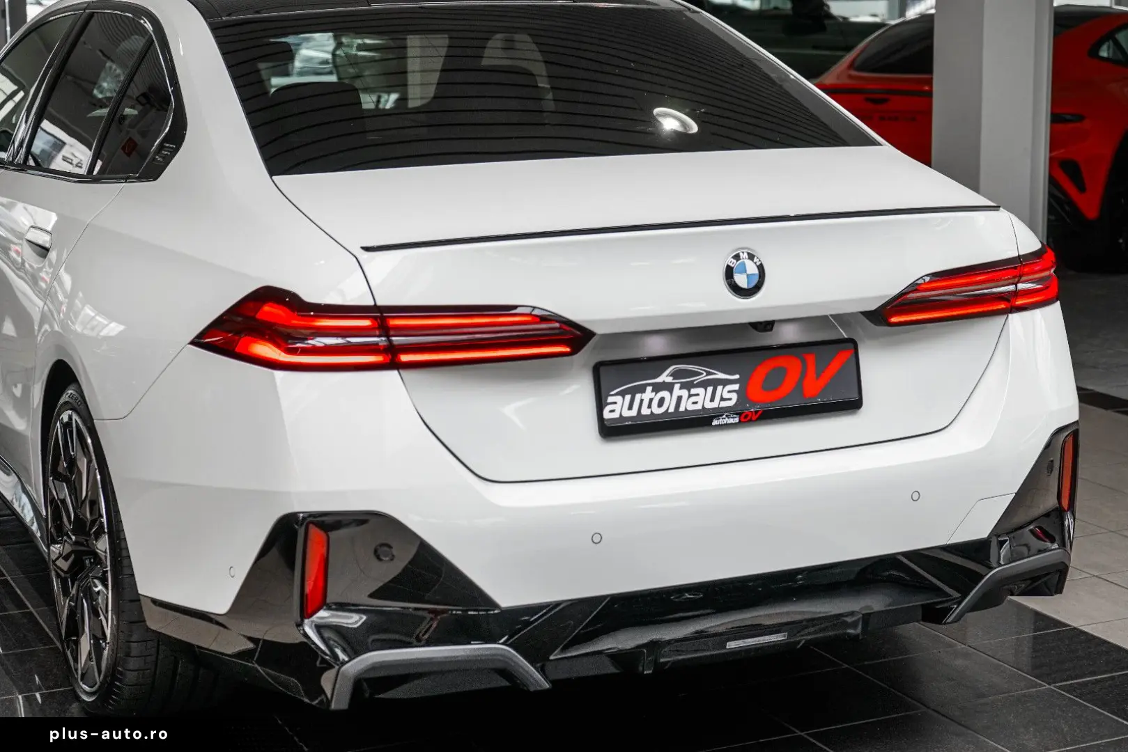 BMW 540xd M Sport Pro 3xTV Head B&W Dist 360 Pano 20