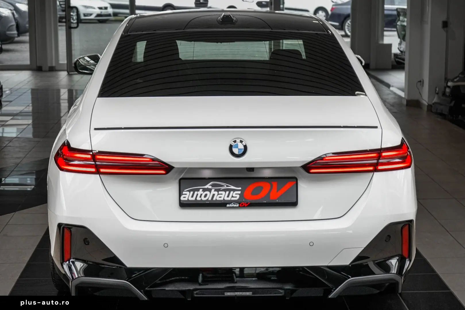 BMW 540xd M Sport Pro 3xTV Head B&W Dist 360 Pano 20