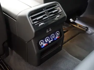 BMW 540xd M Sport Pro 3xTV Head B&W Dist 360 Pano 20