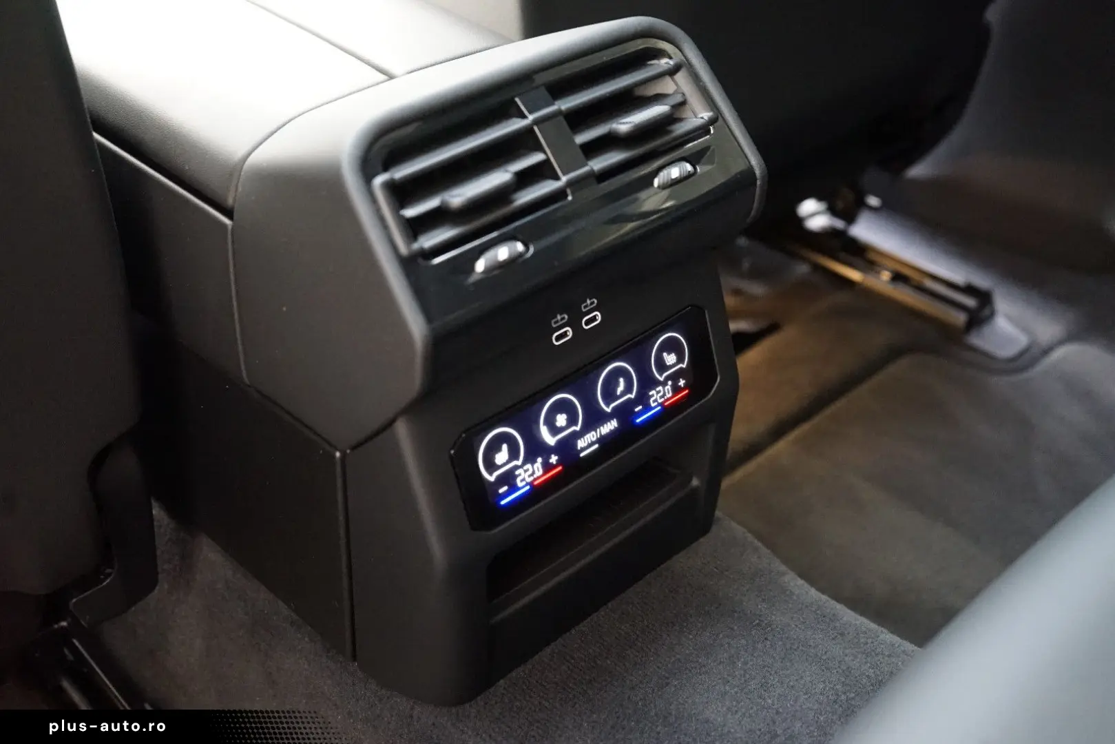 BMW 540xd M Sport Pro 3xTV Head B&W Dist 360 Pano 20