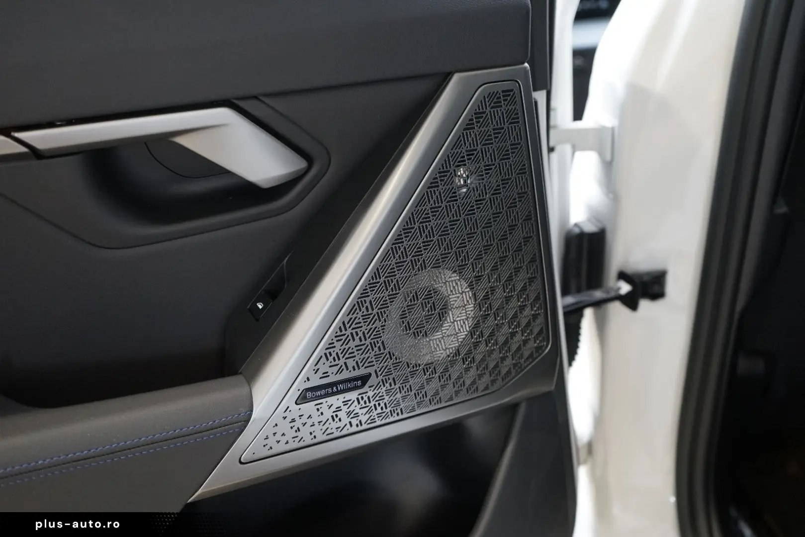 BMW 540xd M Sport Pro 3xTV Head B&W Dist 360 Pano 20