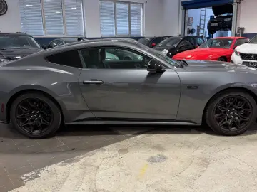 FORD Mustang Fastback 5.0 Ti-VCT V8 328 kW GT SERVICE