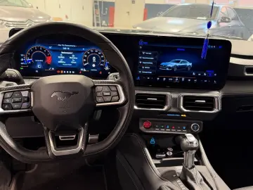 FORD Mustang Fastback 5.0 Ti-VCT V8 328 kW GT SERVICE