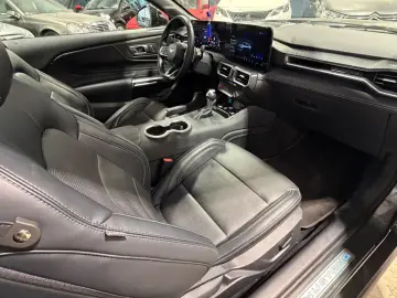 FORD Mustang Fastback 5.0 Ti-VCT V8 328 kW GT SERVICE