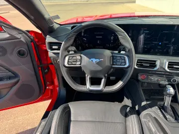 FORD Mustang Convertible 5.0 V8 GT MagneRide  B&O