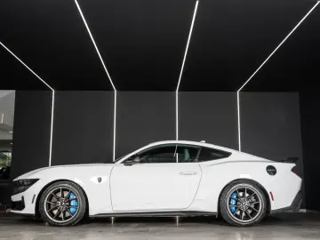 FORD Mustang Dark Horse 5.0 Ti-VCT V8 Fastback
