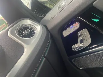 MERCEDES-BENZ G 450d AMG Keyless-go Massage Sitze St…