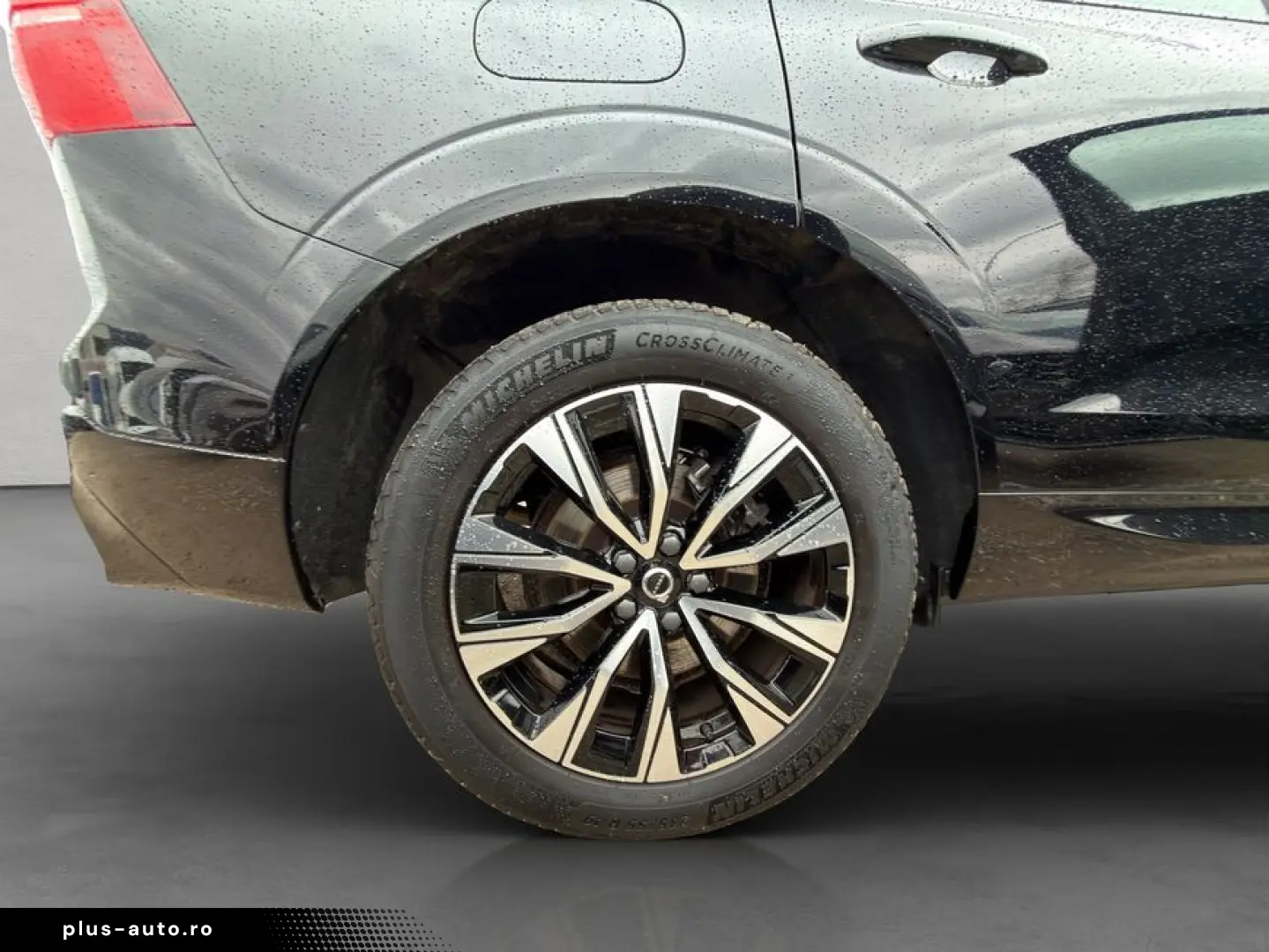 VOLVO XC60 B4 B Plus Dark