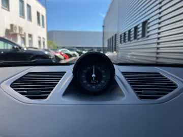 PORSCHE 992 -2 (911) Carrera 4 GTS Cabriolet 18-Wege SWA