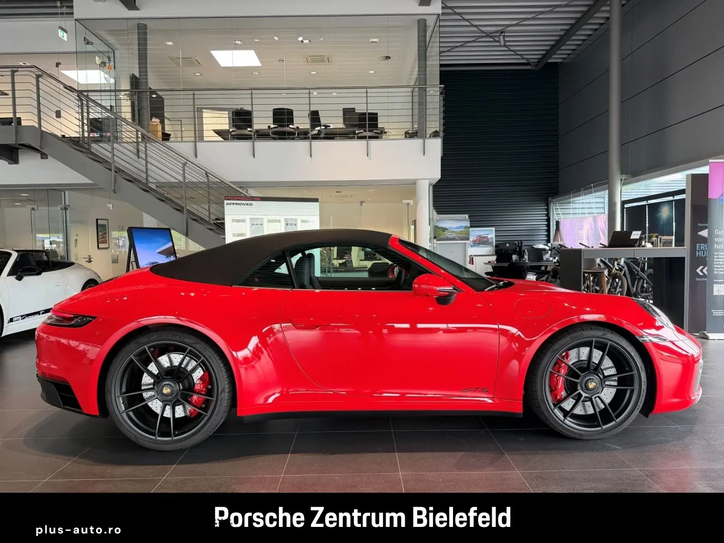 PORSCHE 992 911 Carrera 4 GTS Cabriolet Sportabgas BOSE