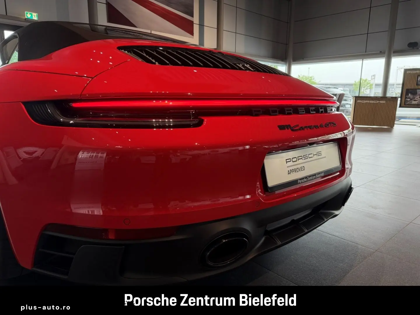 PORSCHE 992 911 Carrera 4 GTS Cabriolet Sportabgas BOSE